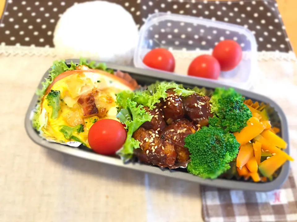 揚げ焼き肉団子🐷🐮🍅味
キッシュinハムカップ🥚
かぼちゃきんぴら🎃
🌳🍅🍙|あやこさん