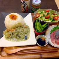 Snapdishの料理写真:#グリーンカレー
#カンパチ刺身
#野菜サラダ
#山わさび
#冷しゃぶドレッシング
#えだまめ|わーーい♡さん