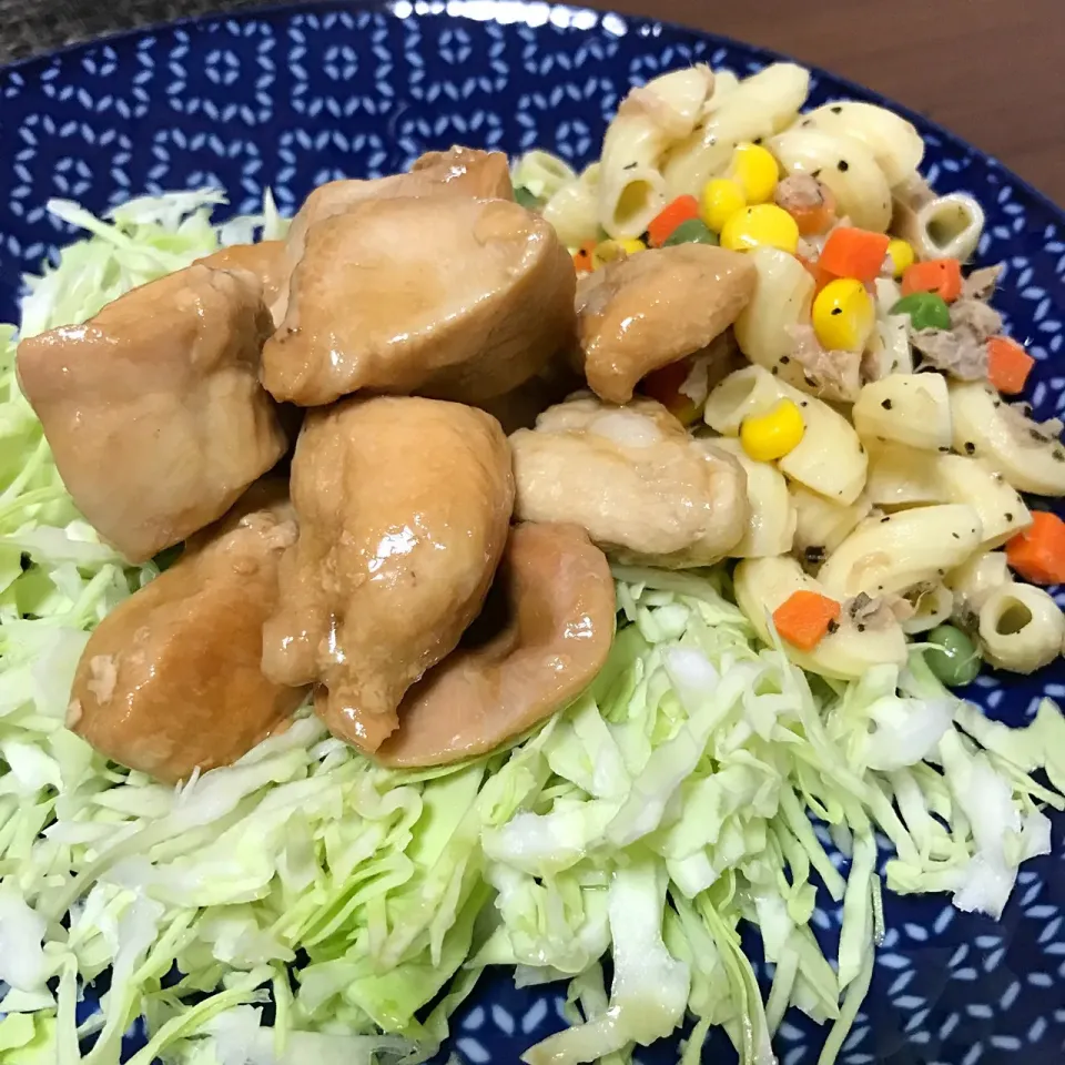 Snapdishの料理写真:鶏胸肉の黒酢照り焼き #晩ごはん #単身赴任飯|Koichi GOGOさん