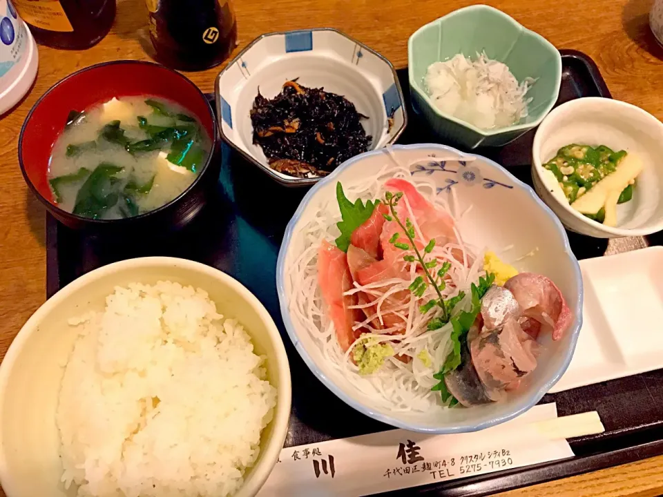 マグロの脳天とアジの刺身盛り合わせ|TonyYamadaさん