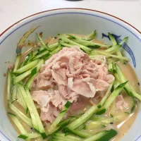 Snapdishの料理写真:豚冷しゃぶ半田そうめん   豆乳梅七味風味|mayumi sさん