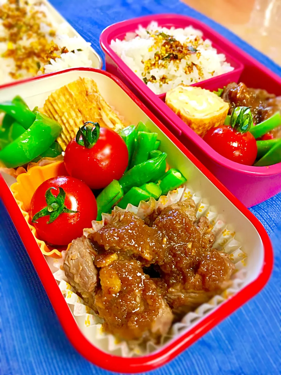 Snapdishの料理写真:7月11日  セブンイレブンの日

JK2娘と奥さん向けお弁当

テーマ      夏バテ防止

牛サイコロステーキ
インゲンとミニトマト
シンプル卵焼き
ピーマンソテー|高橋陽一さん