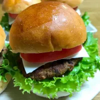 ハンバーガー🍔
手のひらサイズのバンズで作ってみました（＾_＾）|sentakuwasabiさん