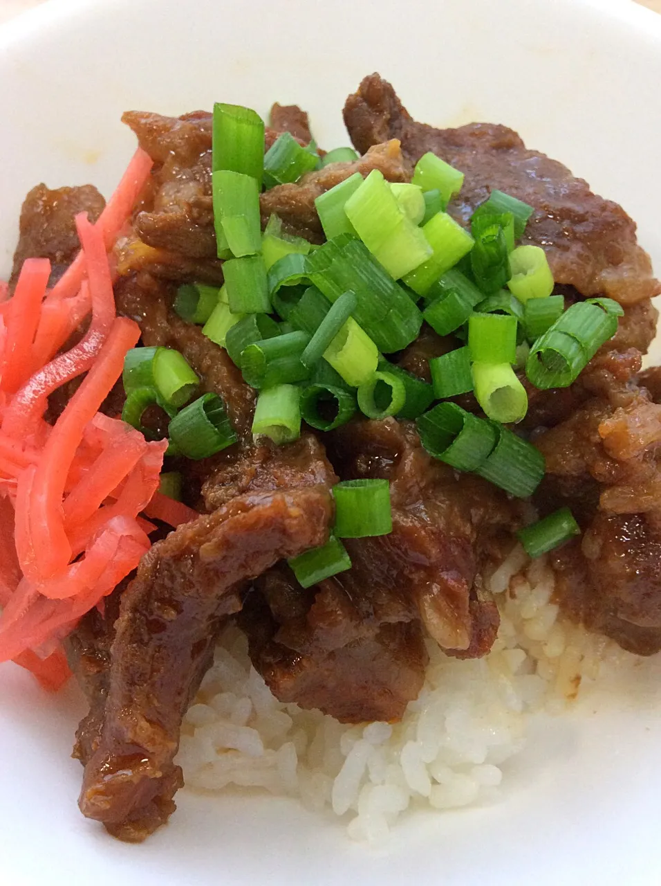 牛すじ煮込丼|ひよこさん