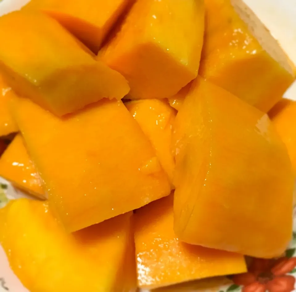 Snapdishの料理写真:Mango... #happy #delicious #local #localfood #fruits|princessjoさん