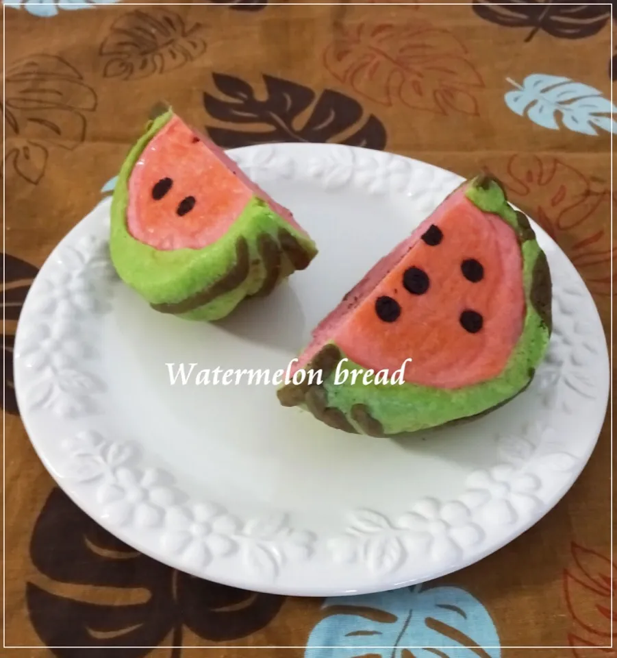 Snapdishの料理写真:暑い日に食べたいスイカ🍉をパンで作ってみました😉|Ｌilicaさん