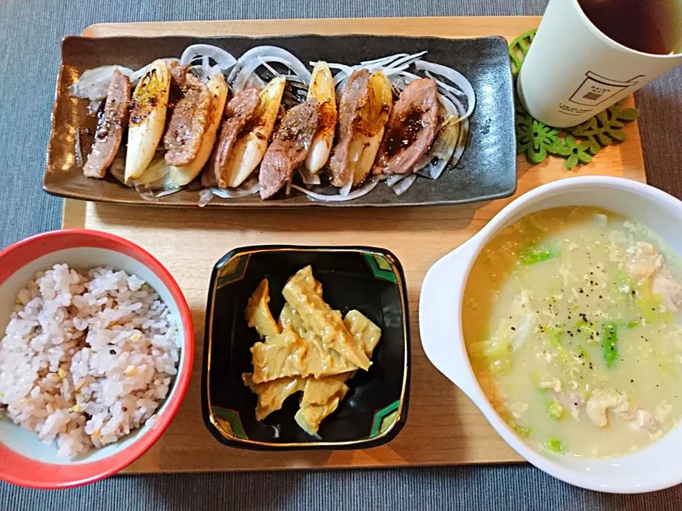 Snapdishの料理写真:鴨と長葱のソテー香味醤油ソース、辛竹煮、たっぷりキャベツスープ|おむすびさん