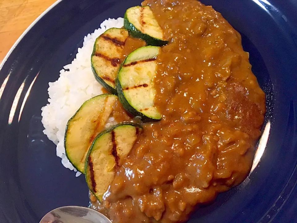 トマトたっぷりカレー|ともえさん