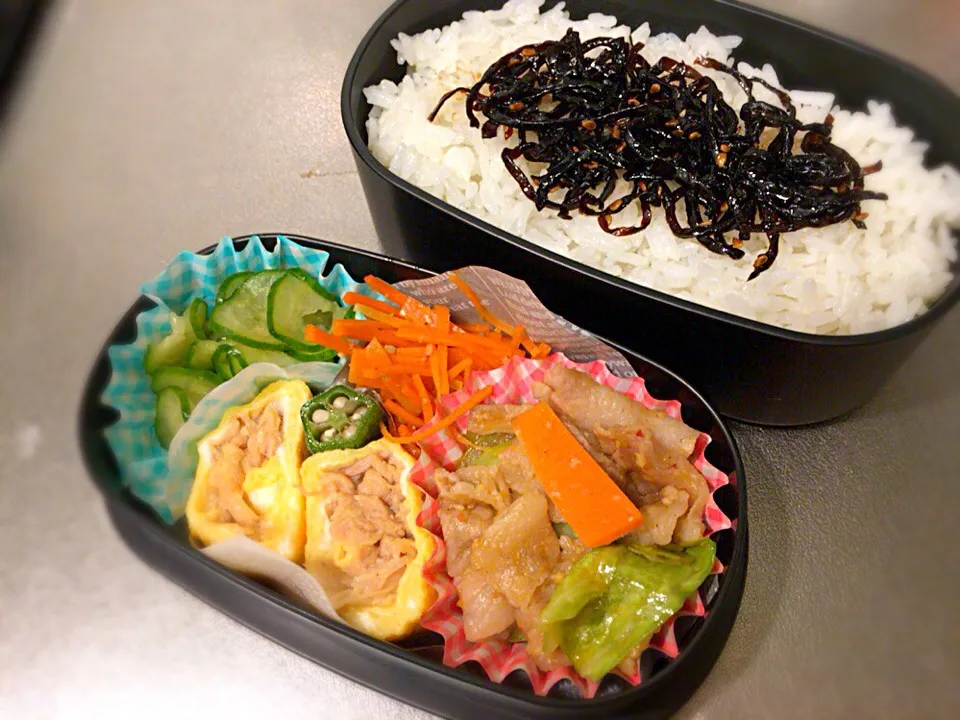 Snapdishの料理写真:お弁当
#豚バラ野菜炒め
#ツナの卵焼き
#きゅうりの酢の物
#にんじんのきんぴら 
#おくらのおひたし|makkkkkoさん