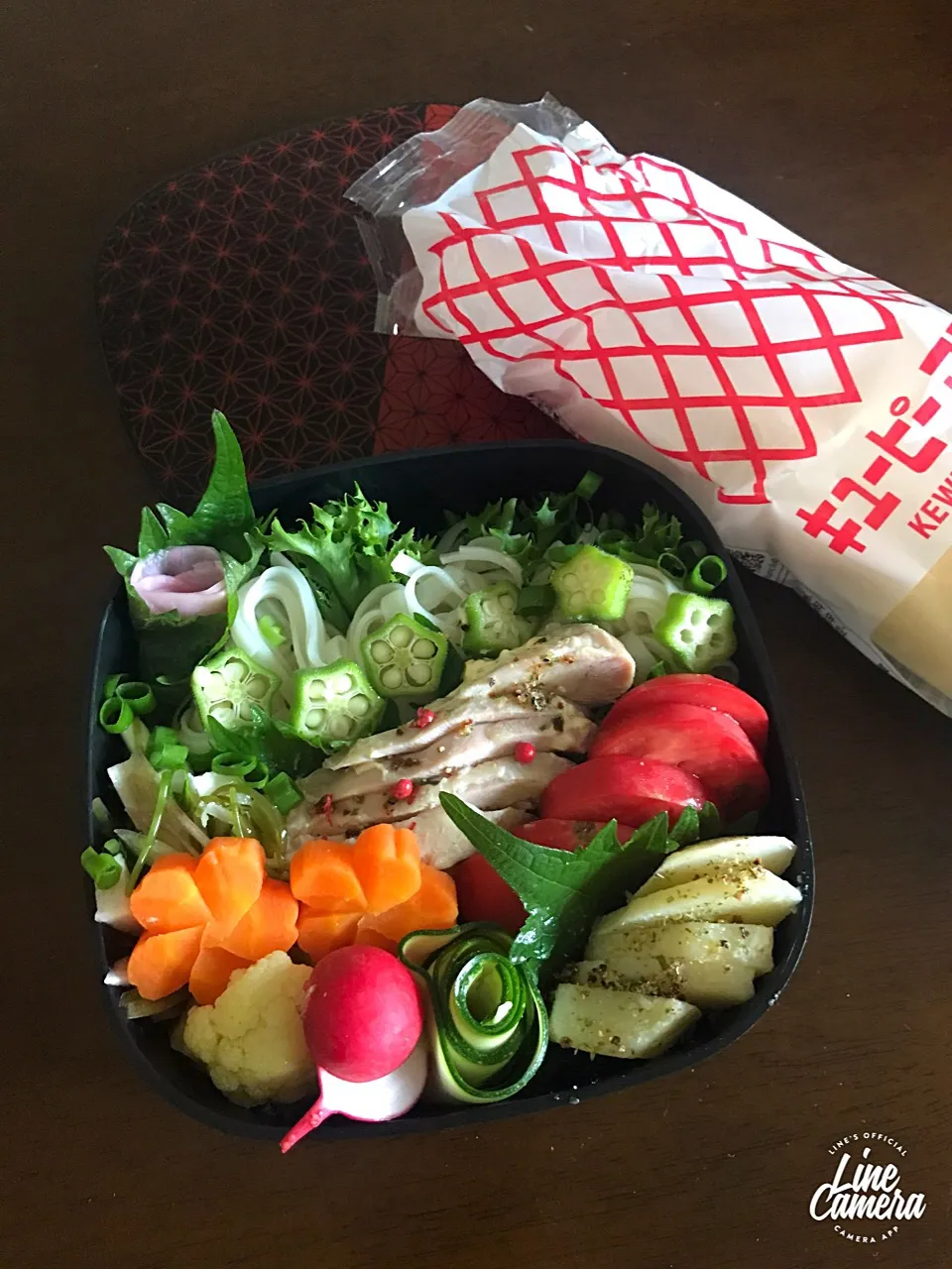 今日の私のお弁当🍱 稲庭うどんでサラダ麺🥗|とんちんさん