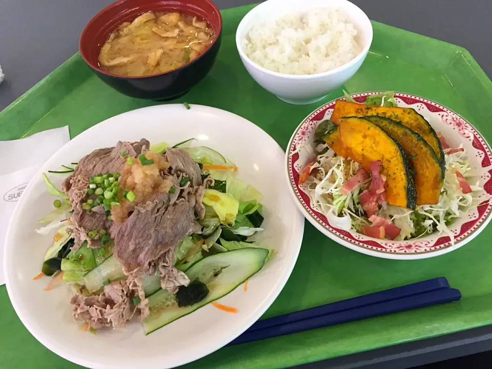 冷し牛しゃぶおろしポン酢、カボチャとベーコンのサラダ|Tadahiko Watanabeさん