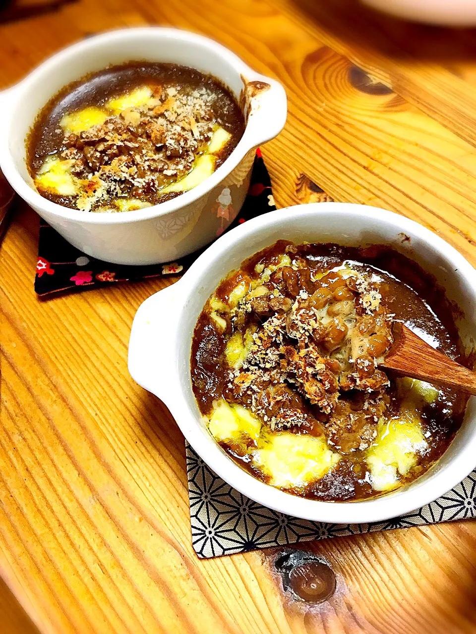 Snapdishの料理写真:焼きチーズ納豆カレー🧀
#納豆 
#焼きチーズカレー
#十勝スマートチーズ|misakoさん