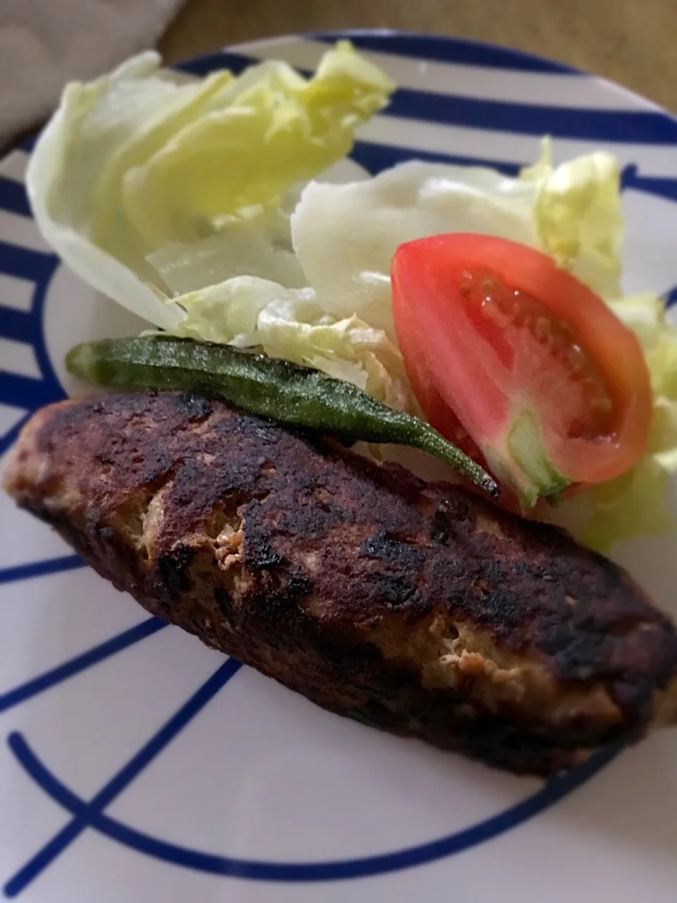 男子ごはんでやってたゴボウ巻きハンバーグ😁👍🏻|Ayakoさん