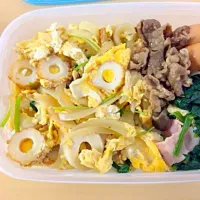 親子丼のちくわバージョンとほうれん草としめじと油揚げのおひたし|れおさん