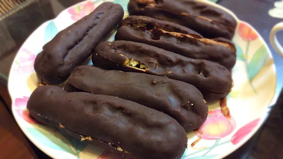 中味だけエクレア😋アゲイン❣️今度は、チョコレートクリーム|アライさんさん