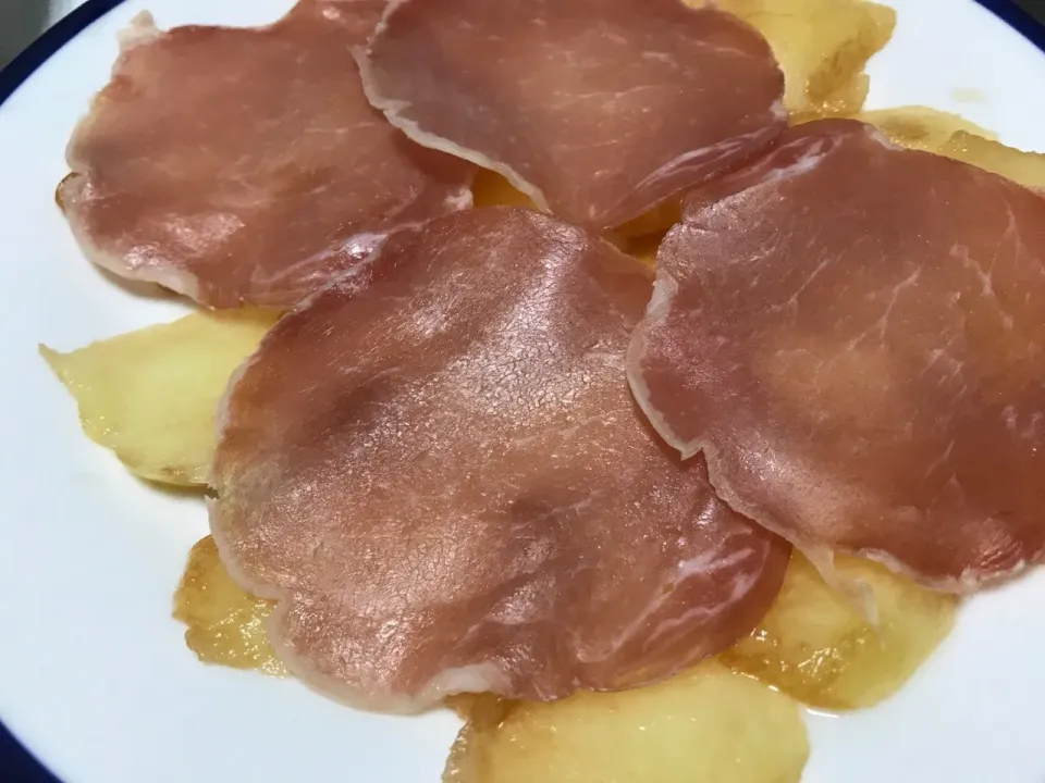 桃と生ハムのサラダ
Pesche e insalata di prosciutto|お家でbar!さん