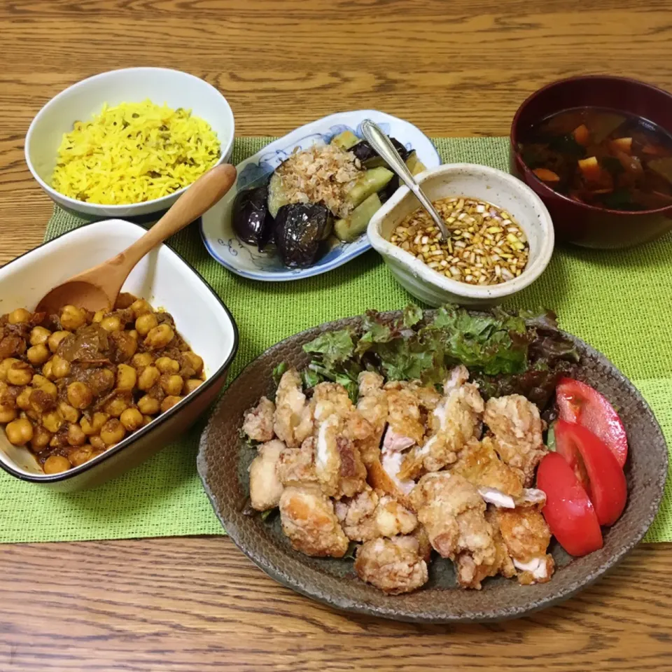 ムングダールの炊き込みご飯・ナスの揚げ浸し・具沢山お味噌汁・油淋鶏・チャナマサラ|美也子さん