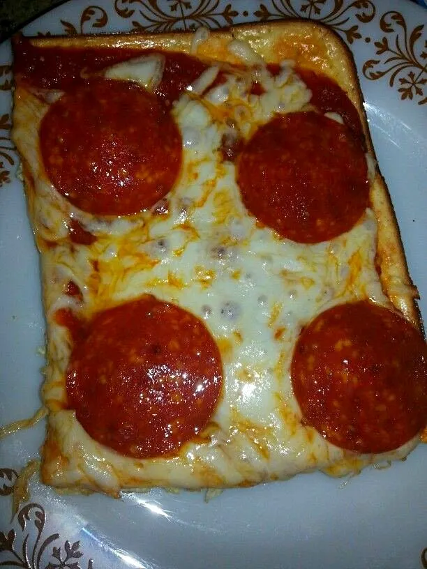 My Late Night Snack #Quick and easy Doughless #Pizza  #Snack/Teatime ❤|Alisha GodsglamGirl Matthewsさん