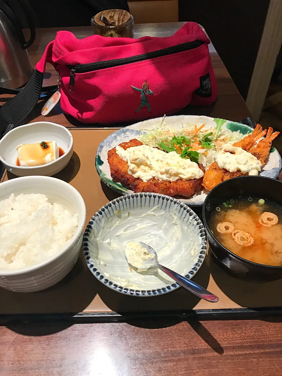 やよい軒 天神店
チキン南蛮エビフライ定食|ぴょんこさん