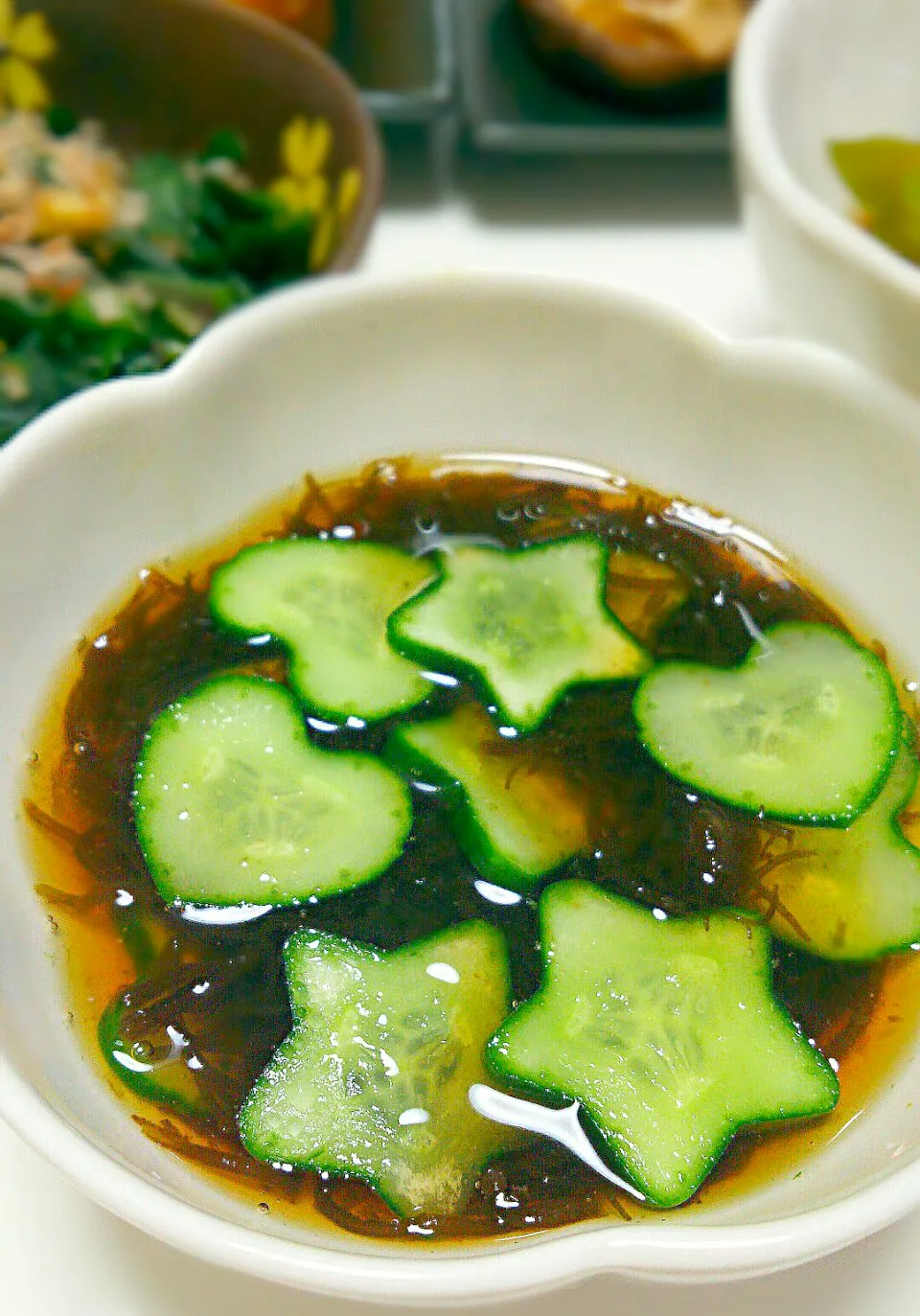 Mozuku seaweed salad with vinegar soy sauce dressing    🌟型❤型の胡瓜ちゃんが可愛いもずく酢～⤴|まめさん