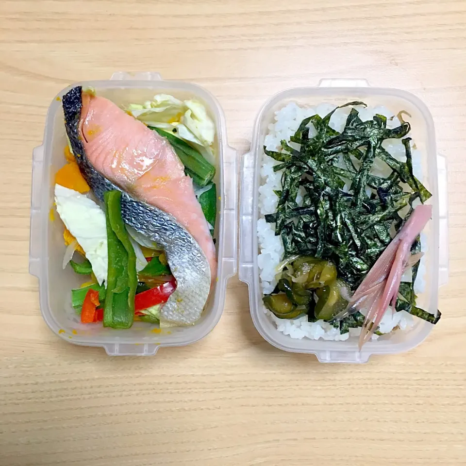 Snapdishの料理写真:今日のお弁当‼︎ 14 July
#お弁当 #弁当 #obento #bento #野菜たっぷり #実家のお母ちゃん #海苔弁 #のり弁 #蒸し野菜 #お昼ごはん #昼ごはん #ランチ|Yoshinobu Nakagawaさん