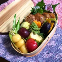 マダム とんちんさんの料理 #鶏チャーシュー🐔今日の私のお弁当🍱 週末恒例お片付け弁当
yuccaちゃん💕のJK弁当🍱を真似しておやつ付
みたらし団子🍡は固くならない豆腐白玉