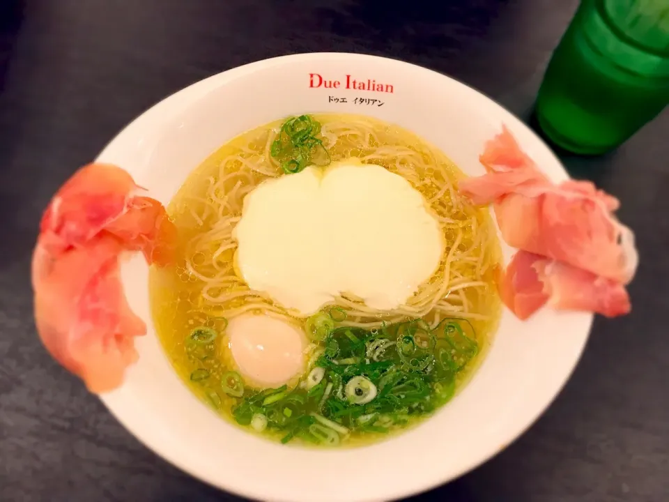 Snapdishの料理写真:生ハムらぁ麺フロマージュ|長谷川裕子さん