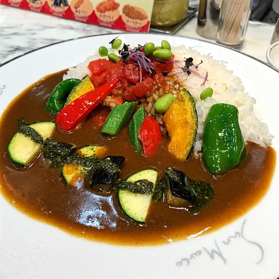 彩りよろしく、夏野菜カレー|大石さん