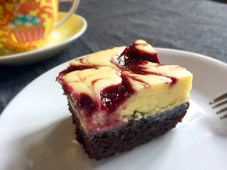 Mixberry cheesecake brownies 😁|mee aphipongさん