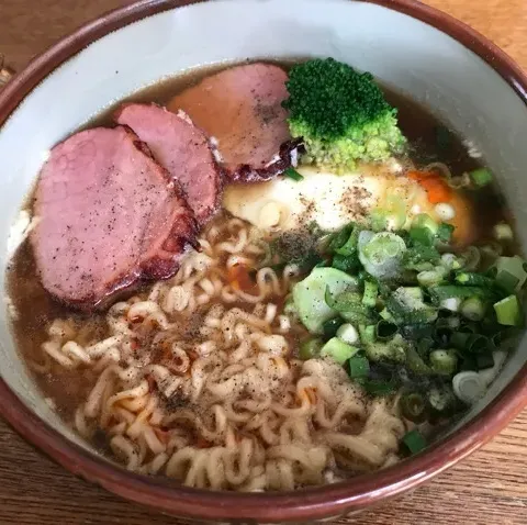 「サッポロ一番 しょうゆ味」を使ってみたSnapdishの料理・レシピ写真:サッポロ一番🍜、醤油味❗️꒰✩'ω`ૢ✩꒱✨