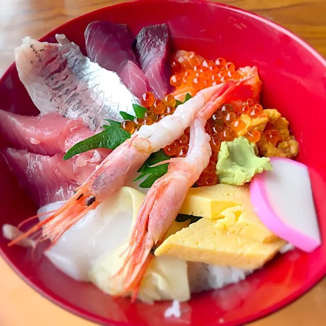 土浦魚市場でびっくり海鮮丼！|きっしーさん