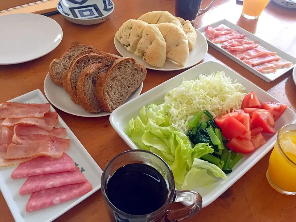 フォカッチャサンドの朝ごはん|ルドルフさん