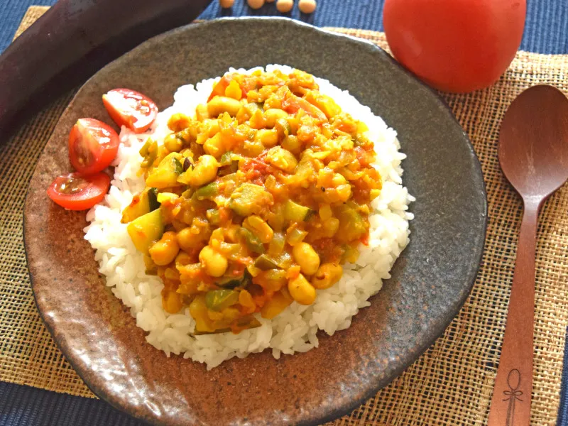 Snapdishの料理写真:本格派の夏野菜カレー…6種のスパイスで水なし簡単！ #AllAbout|All About 料理レシピさん