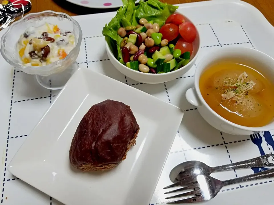 ちぎりチョコパン
サラダ
まるごとオニオンスープ
フローズンヨーグルト|あぁちゃんさん