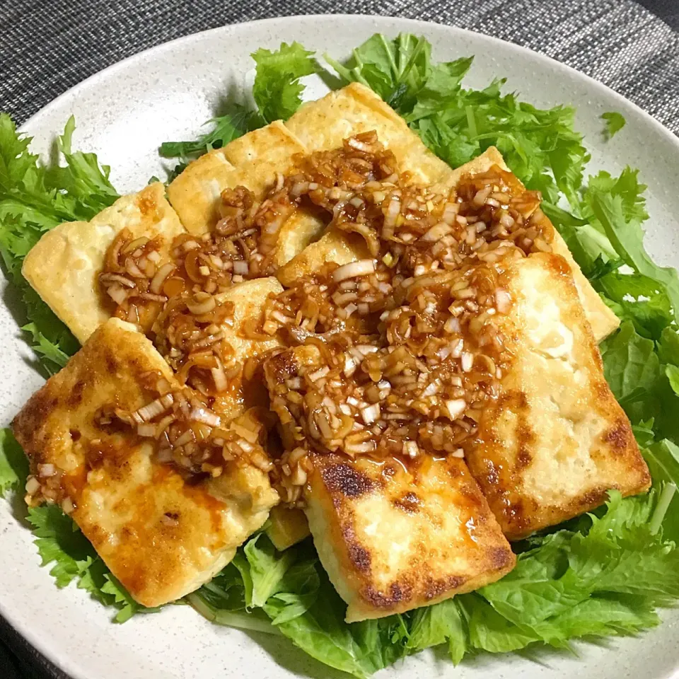 チョッパー＆ホヌさんの料理 焼き豆腐の中華風辛味だれ〜😋😋|Naomi.fさん