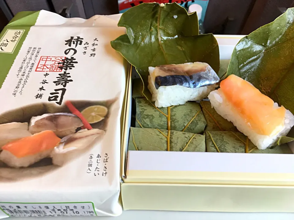 ซูชิห่อใบพลับ 柿の葉寿司🍣🍃@อาหารกล่องที่เกียวโตญี่ปุน 京都の駅弁|akiさん