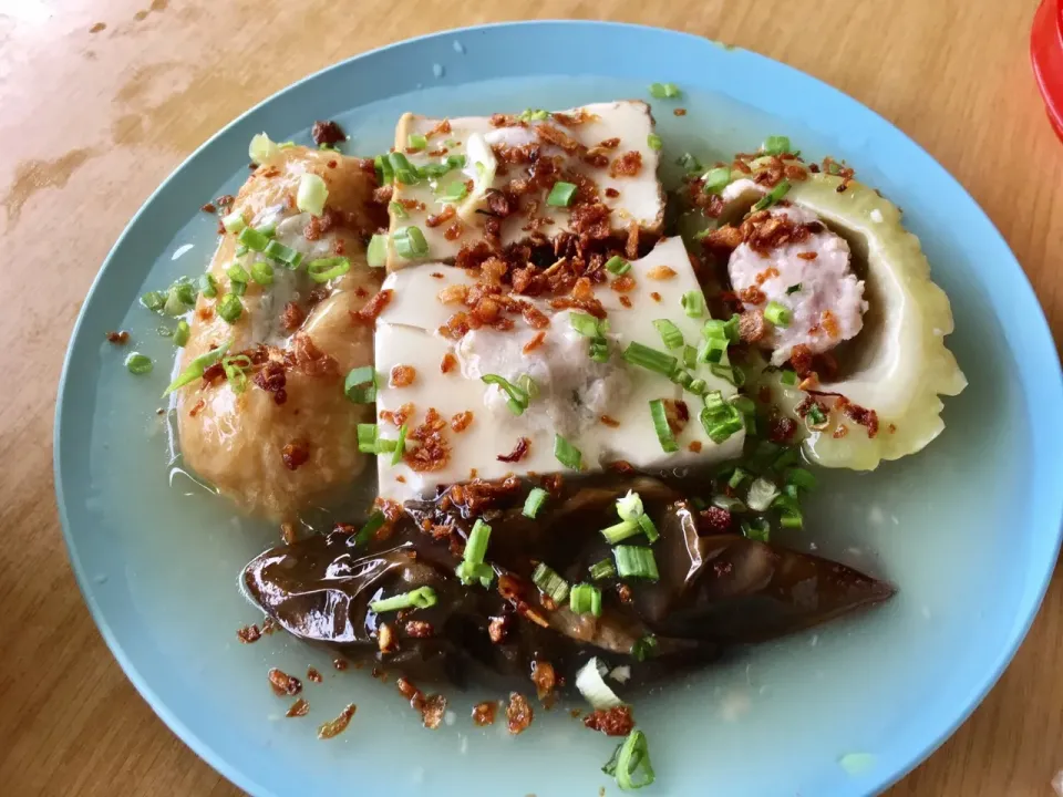 Snapdishの料理写真:Pork stuffings in tofu, bitter gourd, brinjal and beancurd.|peiyee wongさん