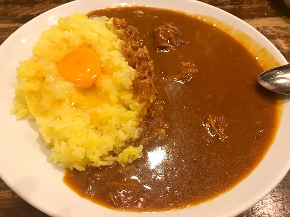 メニューはこれだけ！カレー（卵トッピング50円プラス）|まやんさん