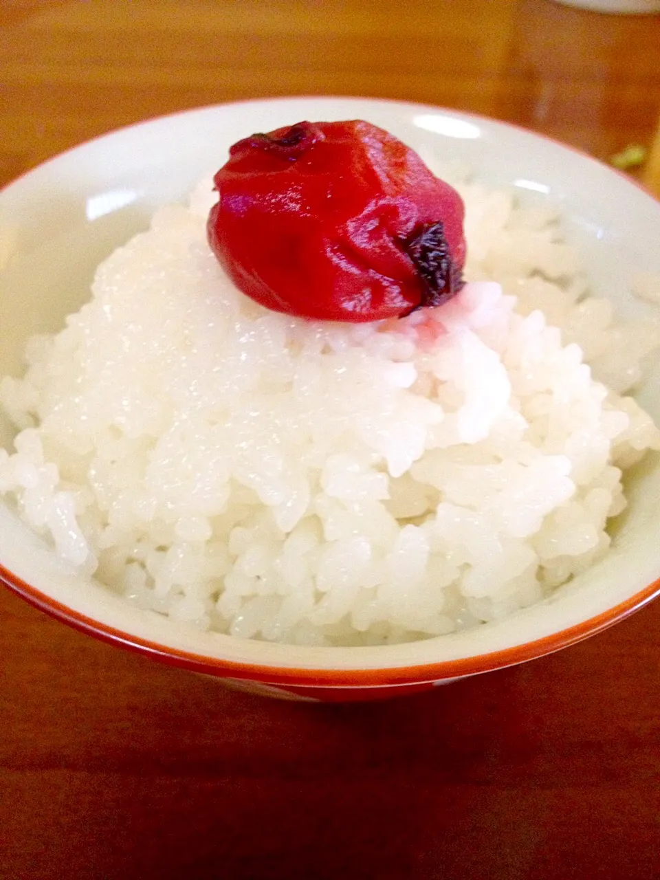 炊きたてご飯&梅干し🍚❤️今日はミルキークイーンでね💕|まいりさん