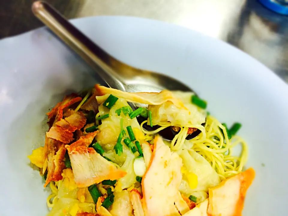 Egg noodle with Dried pork@ Rachaburi market, Thailand.|Chalinee Kalyanamitraさん