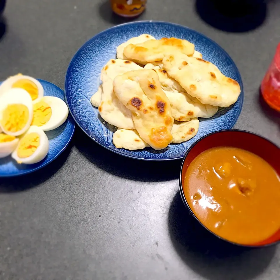 Snapdishの料理写真:#子供と料理 
#バターチキンカレー
#手作りナン
#完食|mariaさん