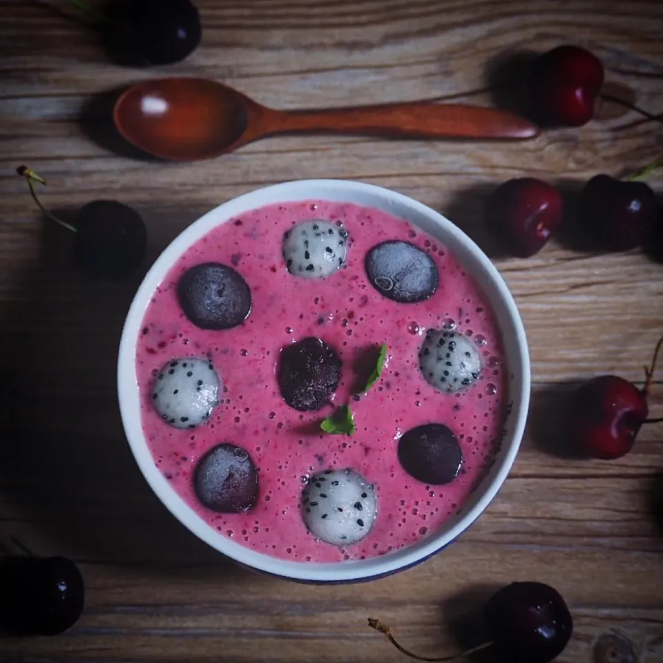 Cherry smoothie bowl|Misstyさん