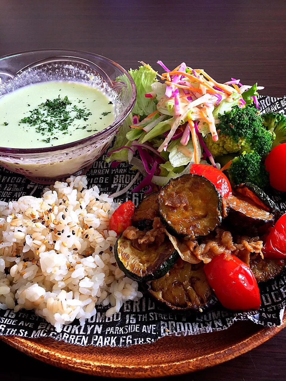 ⭐︎牛肉と夏野菜の炒め物
⭐︎野菜サラダ  わさび胡麻ドレッシング
⭐︎枝豆のポタージュ|よっちぃさん