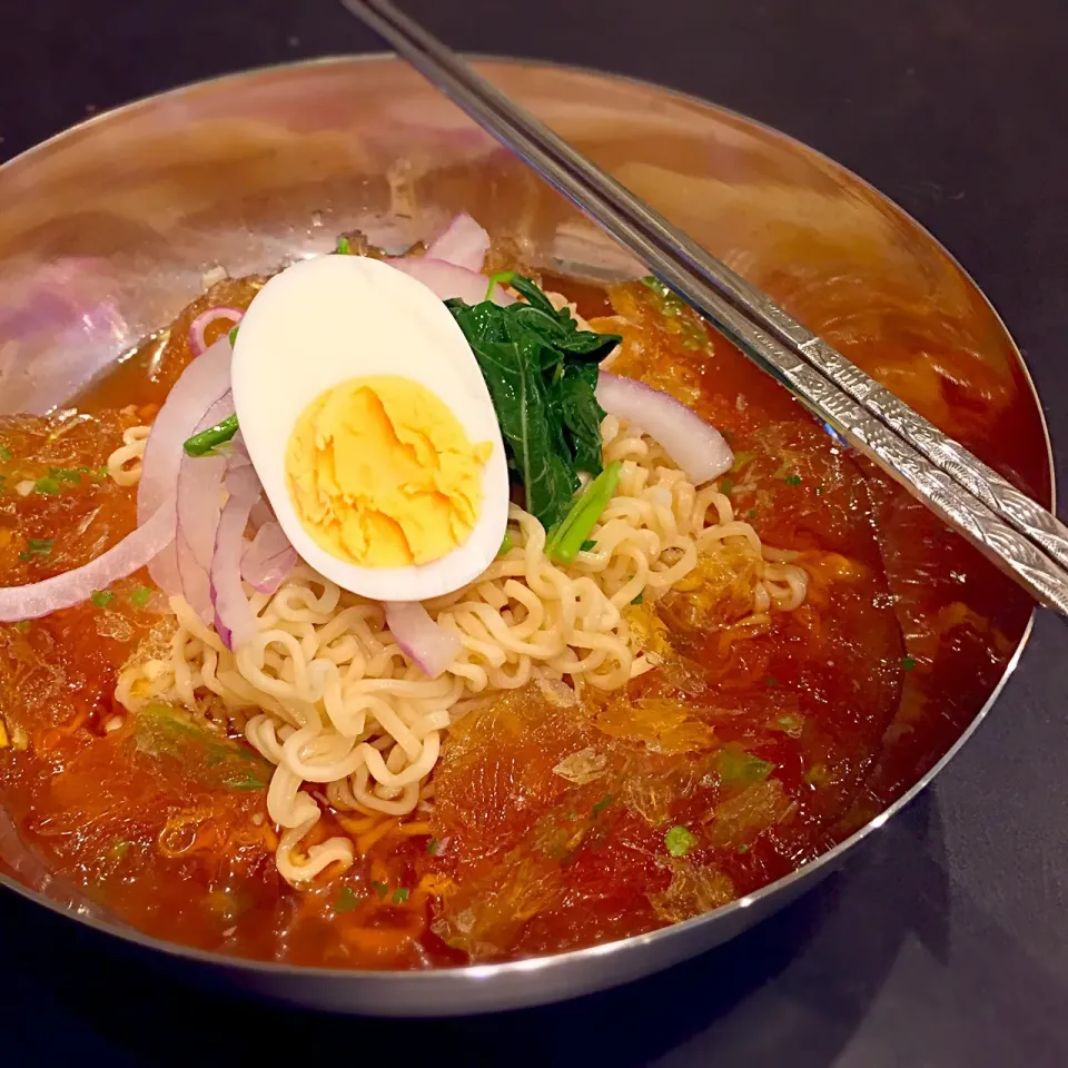 韓国冷麺風🇰🇷フローズンスープの冷やしサッポロ一番|ヨッチャンさん