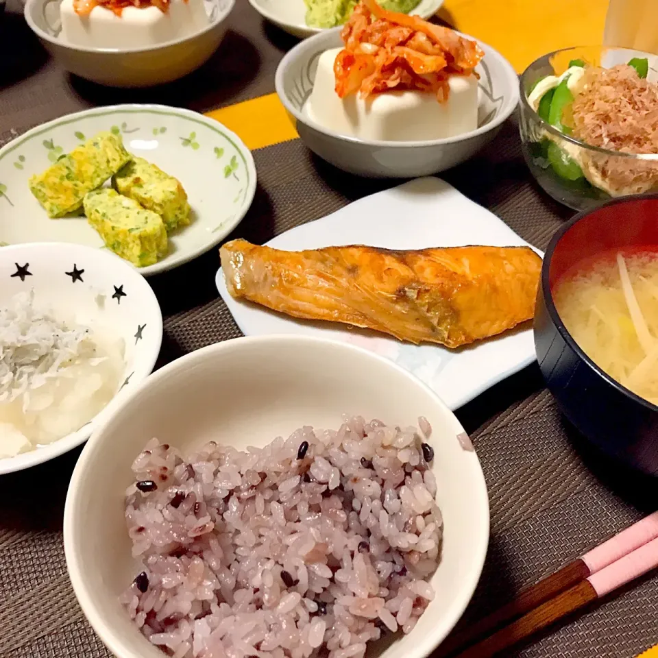 焼き鮭メインの さっぱり夕食|guraさん