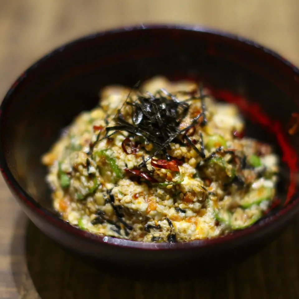 余りものまぜまぜ。
枝豆、豆腐、オクラ、ゴマ、唐辛子、ナッツ、蜂蜜、海苔、後なんだっけ…。|sabu-hinataさん