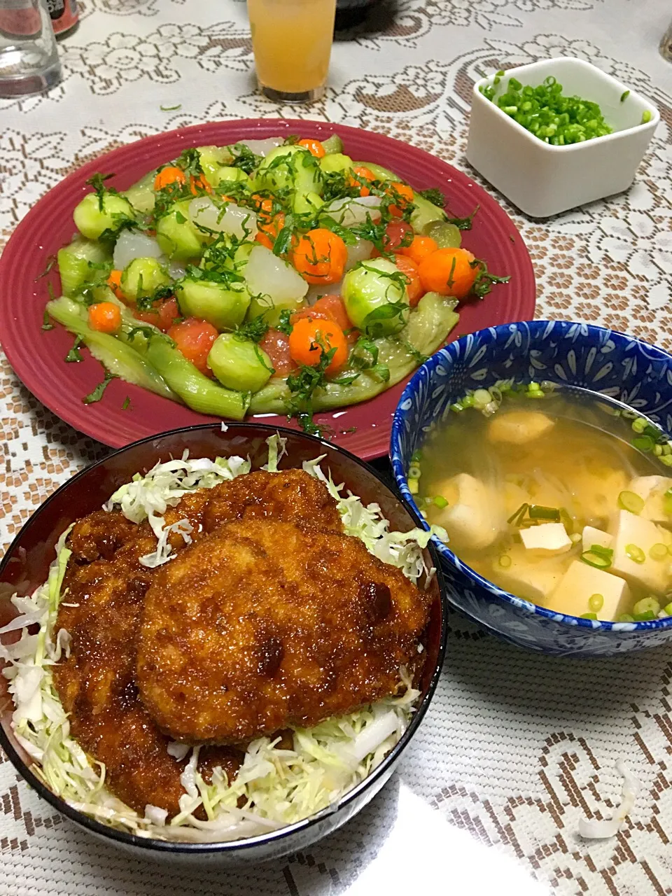 Snapdishの料理写真:ソースカツ丼・浅いお浸し・豆板醤汁|ヨシヨシさん