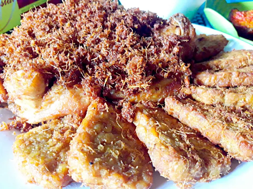 Snapdishの料理写真:Ayam Goreng Lengkuas|Lili Ferdianさん