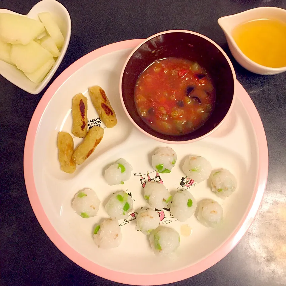 離乳食 夜
・枝豆ごはんのおにぎり
・さつまいもきな粉のおやき
・トマトとナスのコンソメ煮
・大根のお味噌汁
・メロン
・カレイの煮付け(写真なし)|ぺろたんさん