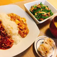 麻婆豆腐2種・ピーマンとエリンギの青椒肉絲風・焼売・キャベツのみそ汁|maronyaさん